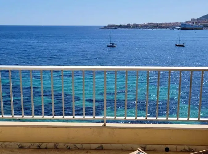 Agreable Avec Vue A - 30 M² Avec Acces 阿雅克肖