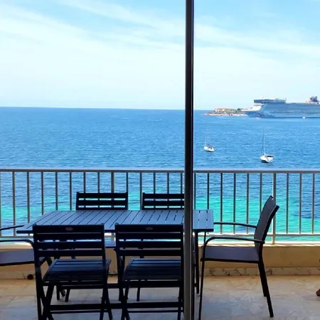Avec Vue Sur A Ajaccio 30m² Parking Inclus Apartment Ajaccio (Corsica)