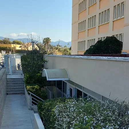 Agreable Avec Vue A - 30 M² Avec Acces Apartment