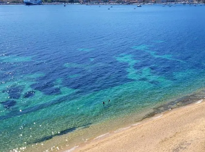 Avec Vue à - 30 M² Avec Accès * Ajaccio (Corsica)