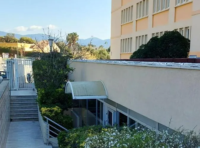 Avec Vue à - 30 M² Avec Accès Appartement