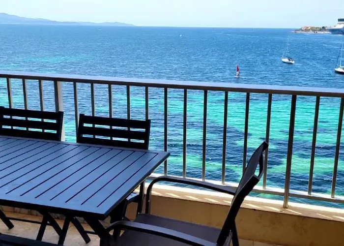 Avec Vue à - 30 M² Avec Accès Appartement Ajaccio (Corsica)
