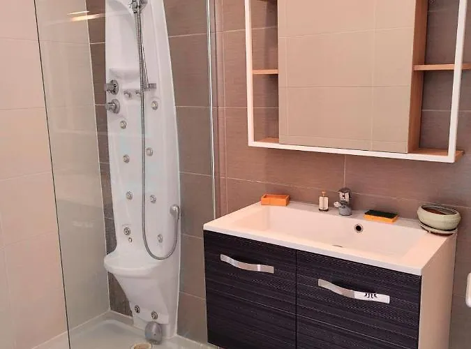 Avec Vue à - 30 M² Avec Accès